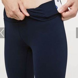 Lululemon wunder under luxtreme 28” size 2 dark blue